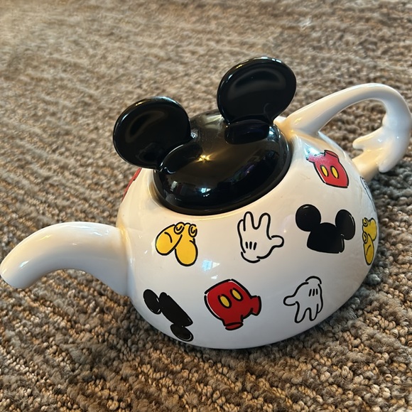 Walt Disney Mickey Mouse Tea Cup and Saucer - Picture 9 of 13